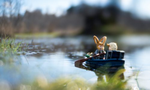 Lokis-in-boat-twist-60